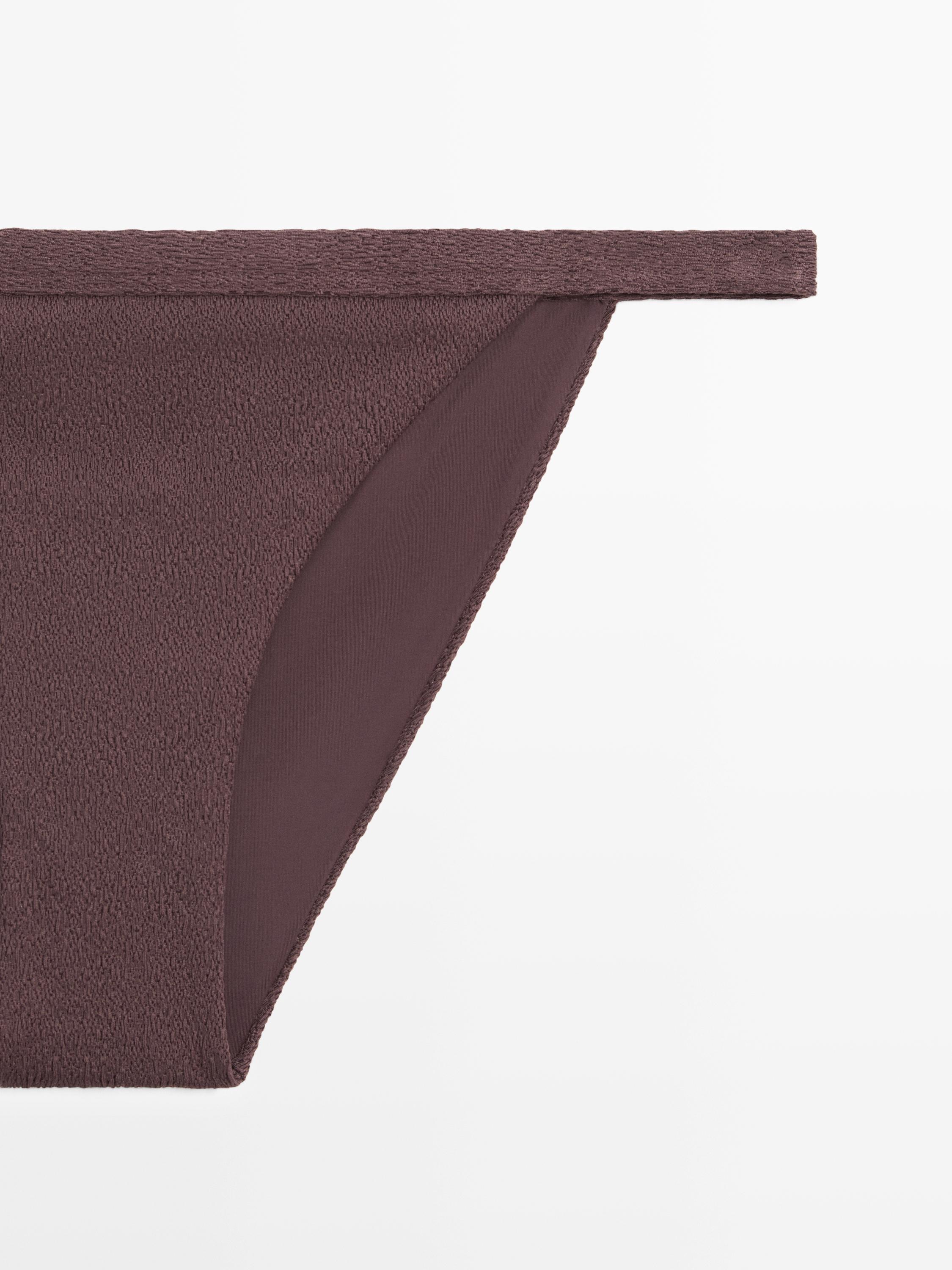 Textured bikini bottoms